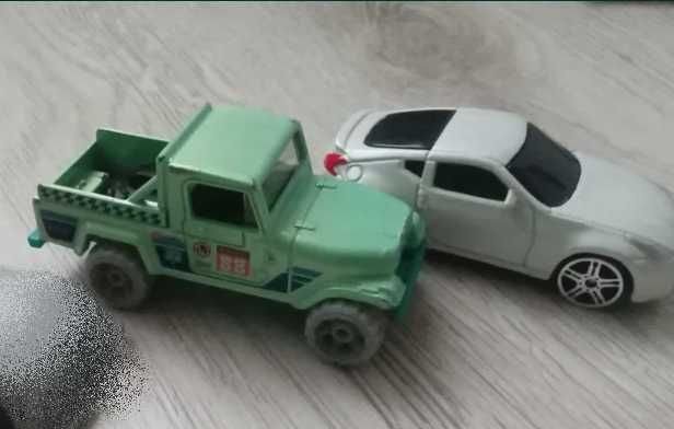 Resoraki 10 SZTUK ( Hot Wheels Matchbox Inne)