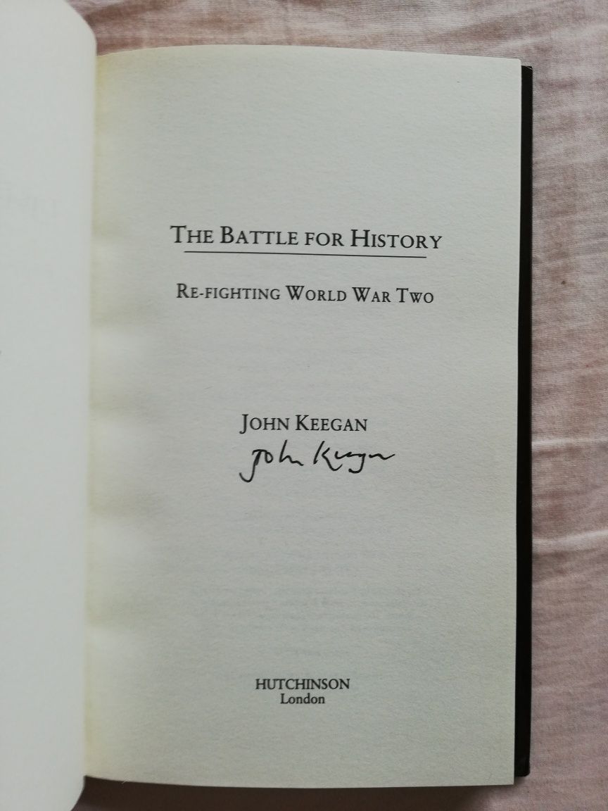 Livro de John Keegan autografado (portes grátis)