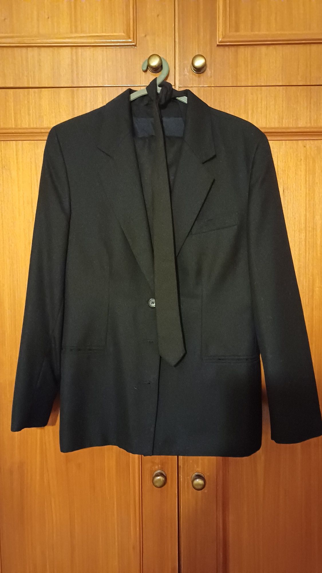 Traje académico feminino