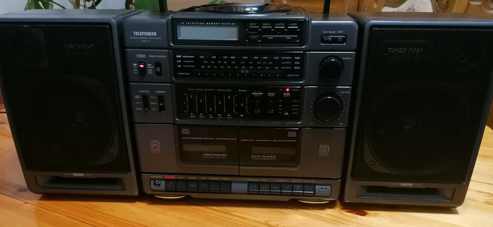 Radiomagnetofon z Cd Telefunken HP 851 CD