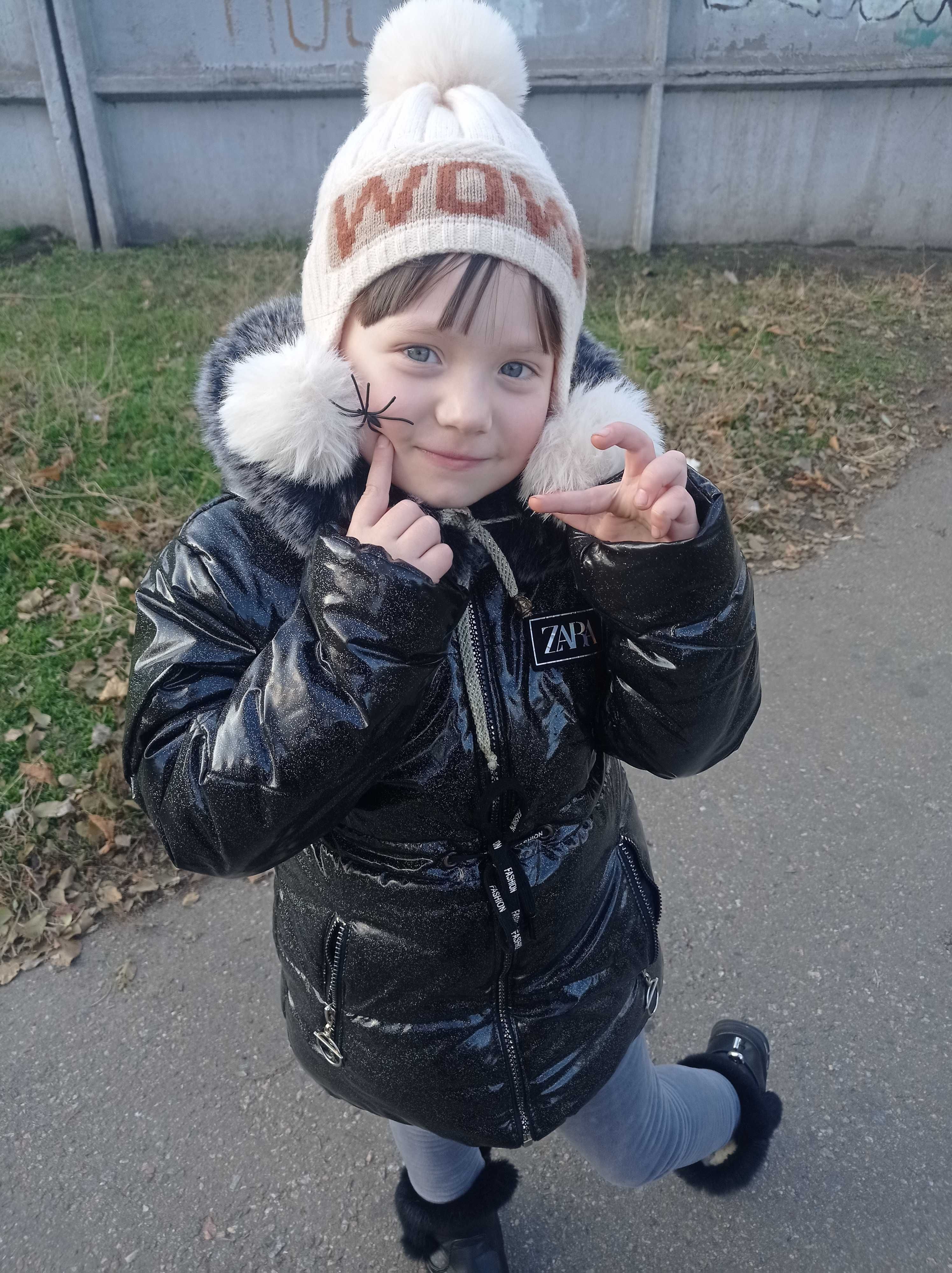 Куртка на дівчинку зима
