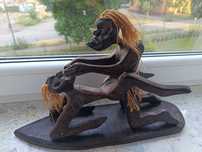 Genialna figurka drewniana