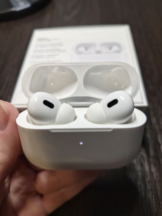 Apple airpods 2 pro  lightning навушники