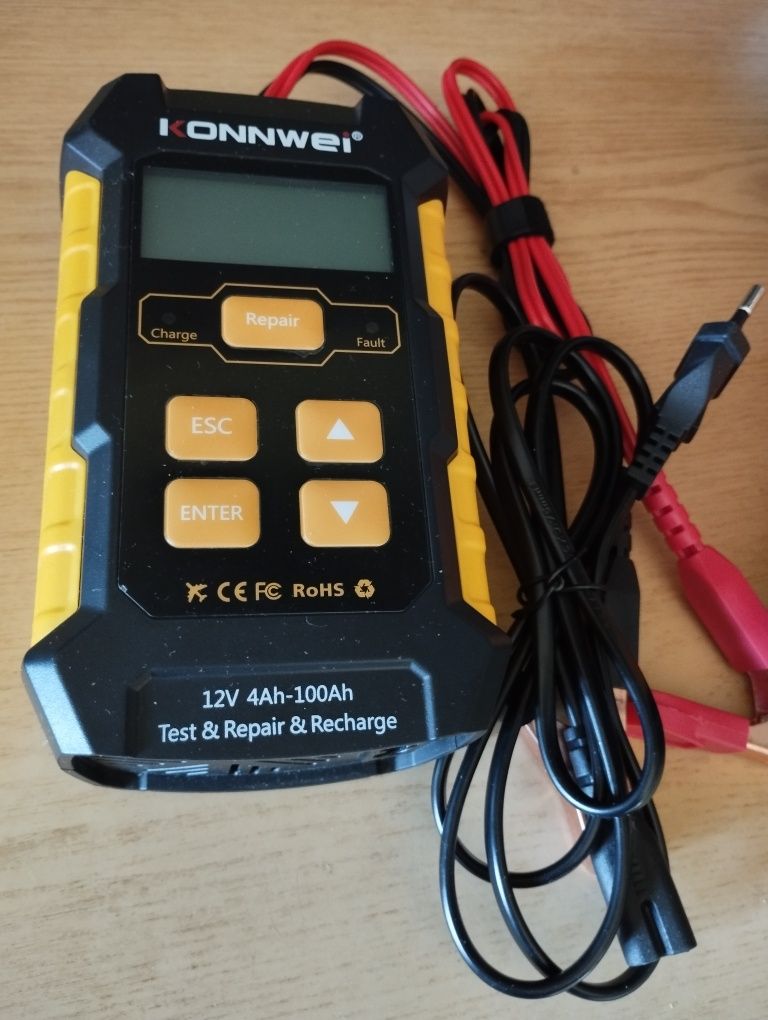 Зарядний пристрій Konnwei KW510