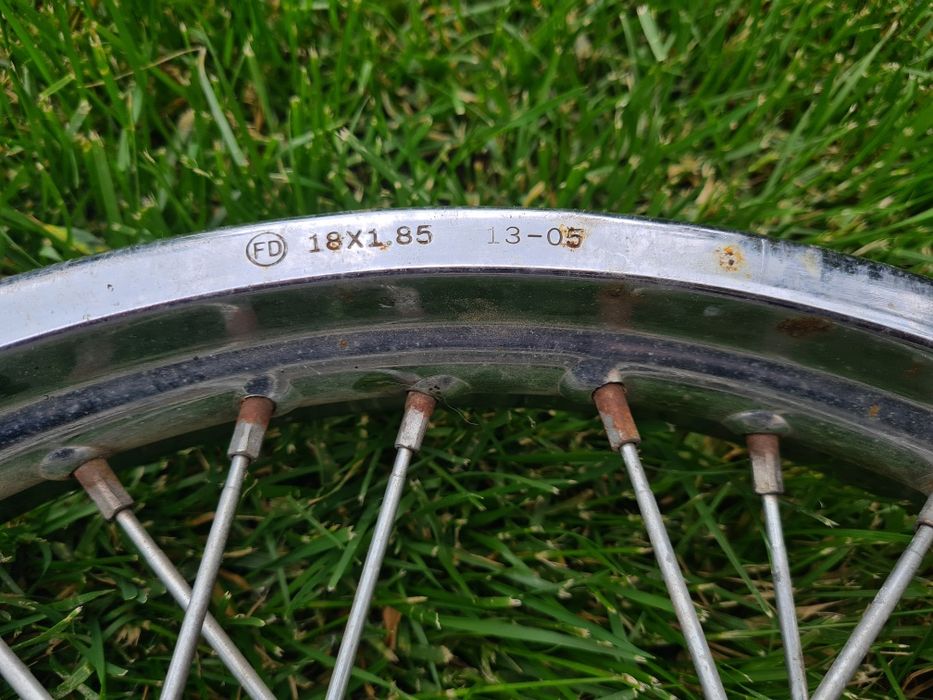 Yamaha YBR 125 заднє спицьоване колесо