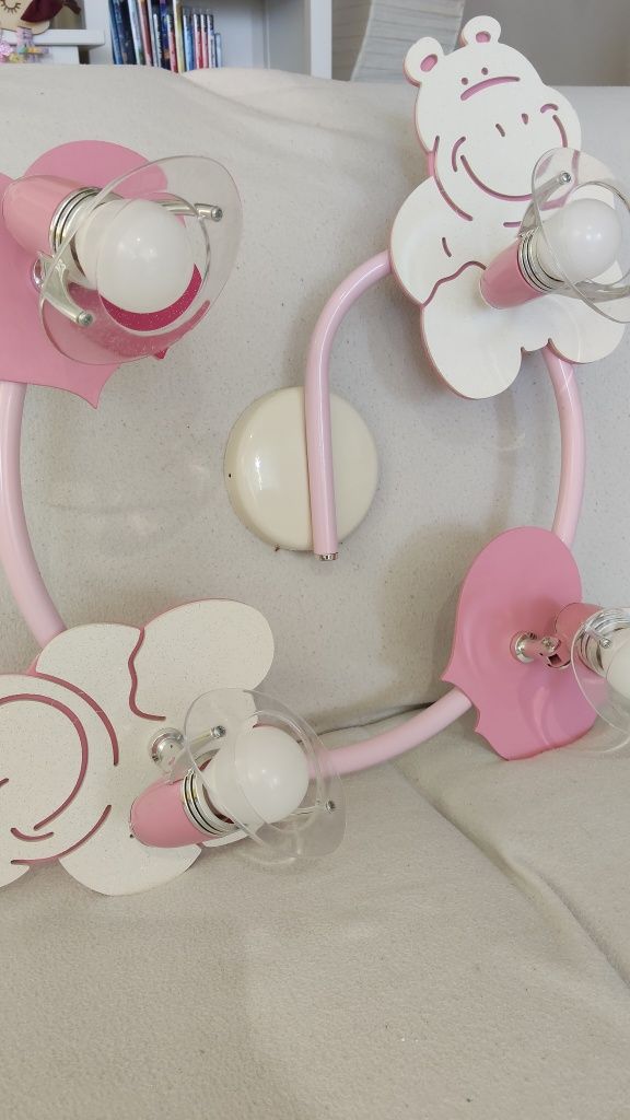 Lampa sufitowa różowa do pokoju dziewczynki