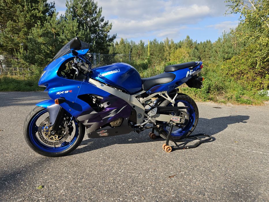 Kawasaki Ninja ZX9R
