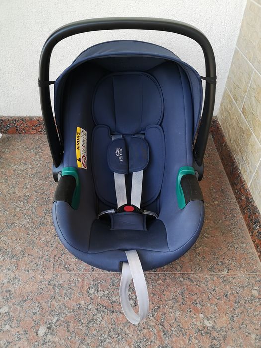 Britax Römer Dualfix 3 i-size z bazą Flex iSense 0-18kg