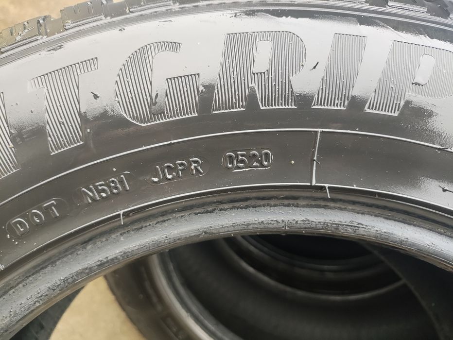 Літня резина Goodyear EfficientGrip SUV
