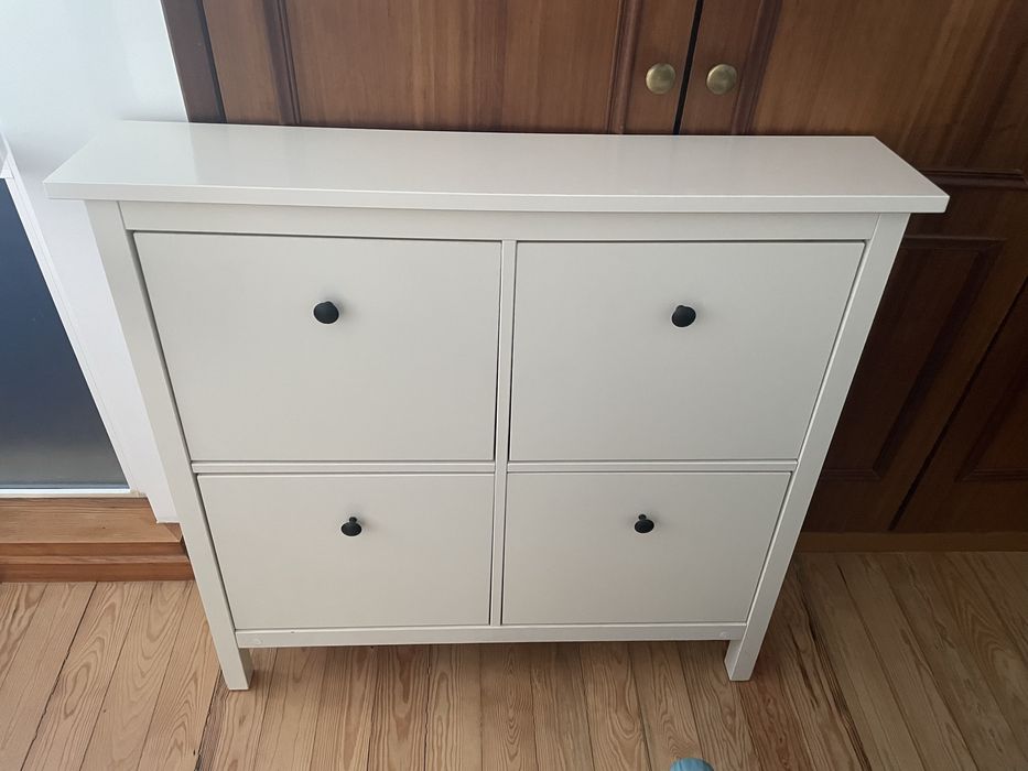 Sapateira HEMNES ikea