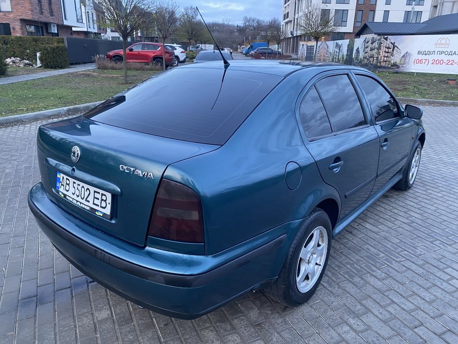 Шкода Октавія тур 1.6 МПІ