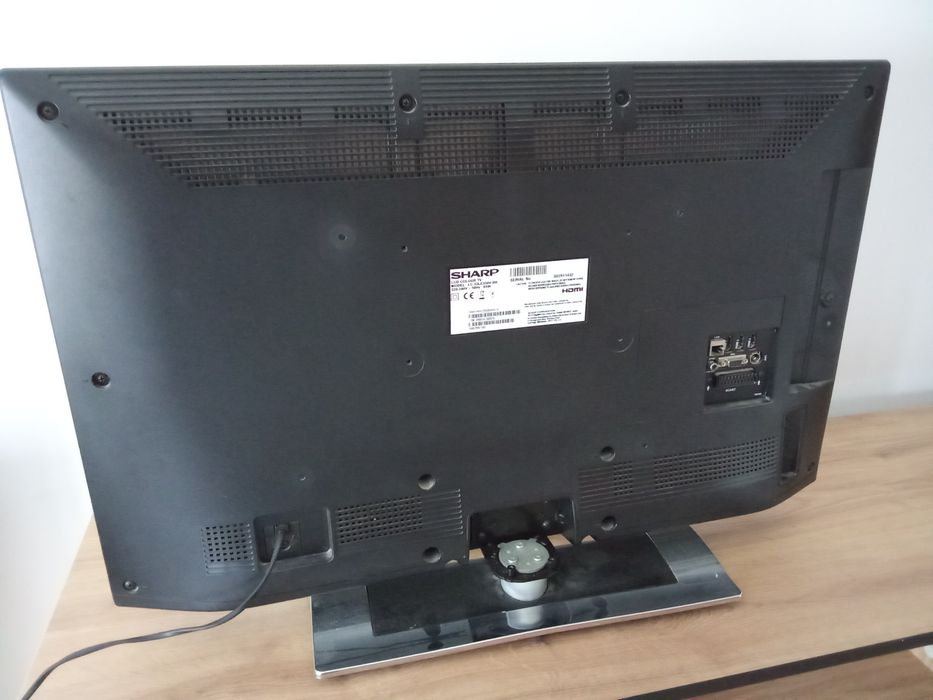 TELEWIZOR SHARP 32 cale - cienka ramka, pilot, podstawka