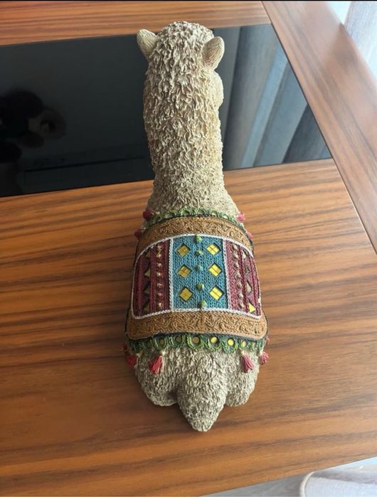 Lama - Figura decorativa.