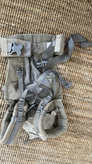 Nosidełko ergonomiczne Love & Carry ONE+ Cool Edition Cardamom