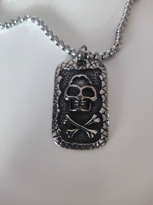 Fio Caveira em aço - Homem