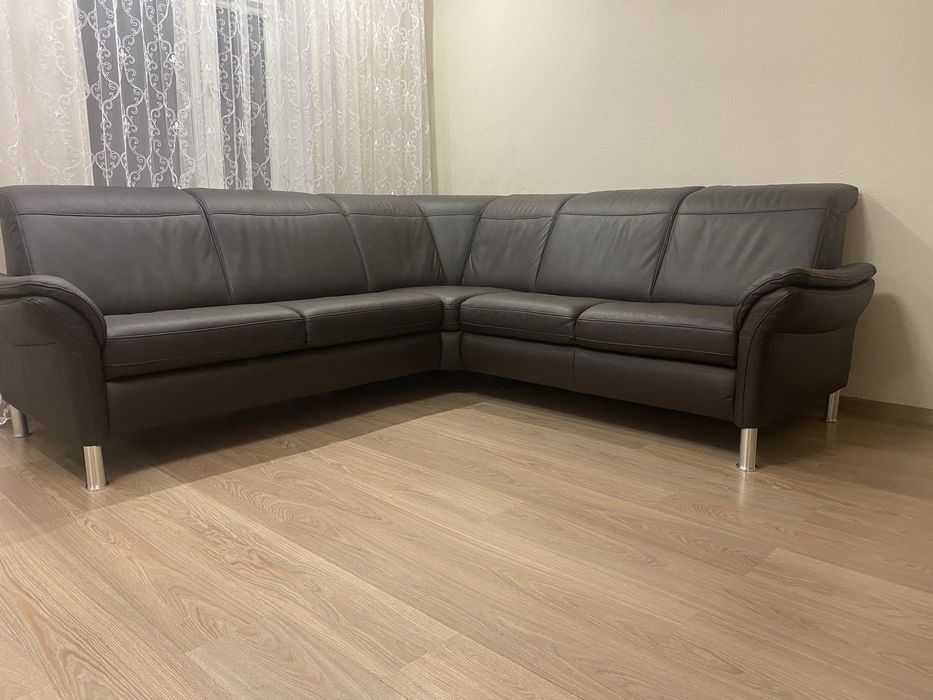 Продам диван кожаний