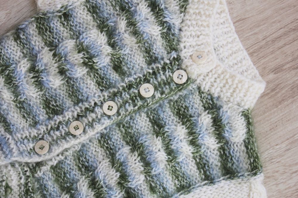 Шерстяной кардиган на пуговицах ручной работы