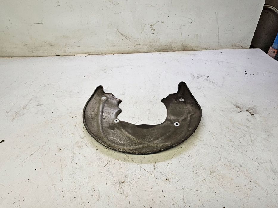 OSŁONA TARCZY PRAWY PRZÓD AUDI A4 B9 A5 8W0615312E