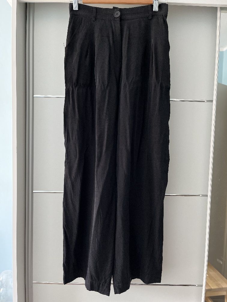 Czarne szerokie spodnie Mattis Black Cupro r. XS BohemiSoul