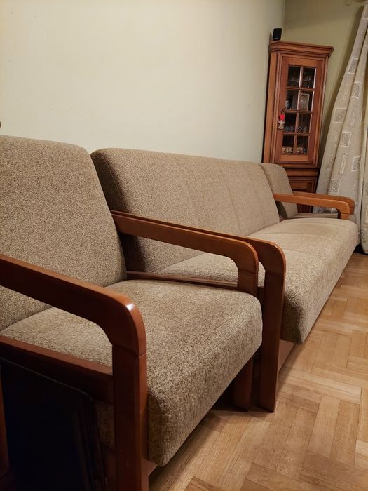 Komplet wypoczynkowy drewniany: wersalka i 2 fotele