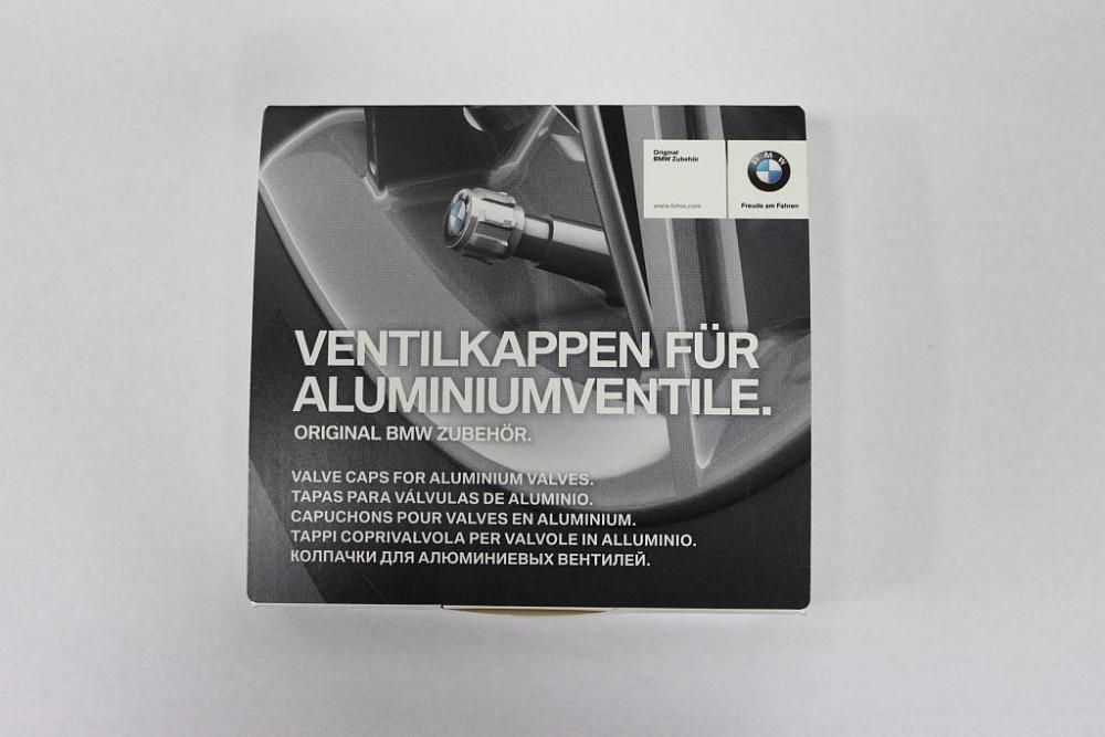 Zestaw oryginalnych nakładek do wentyli z logo BMW F-VAT