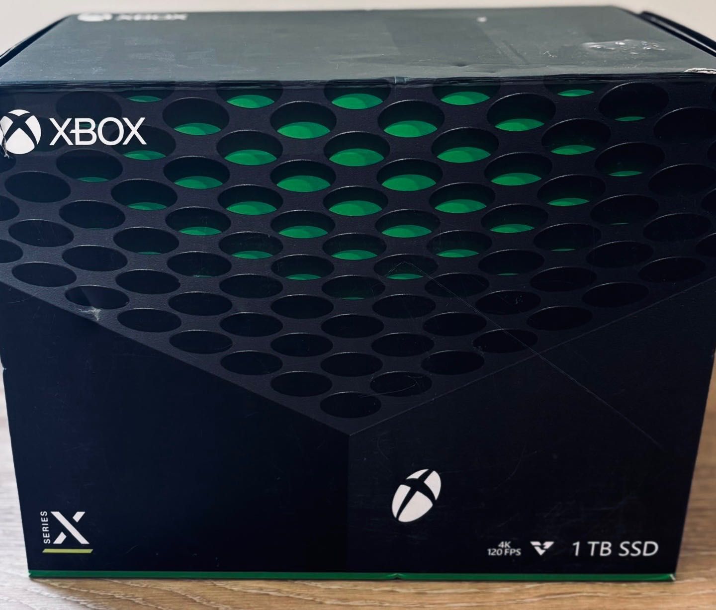 Xbox Series X 1TB +2 pady + 2gry + ładowarka oem, stan idealny!