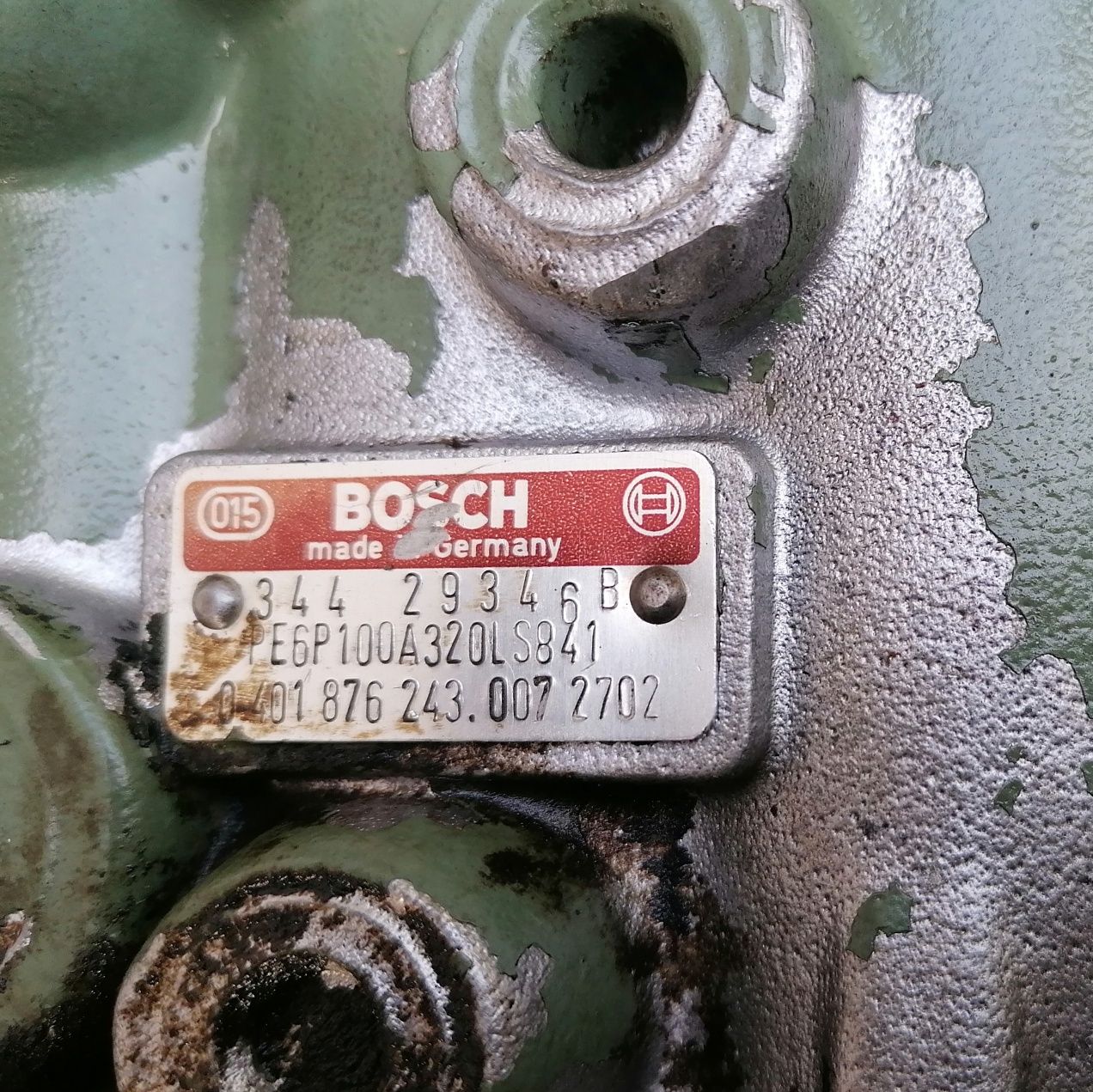 Pompa wtryskowa Bosch Claas Dominator 106,Mercedes OM 401