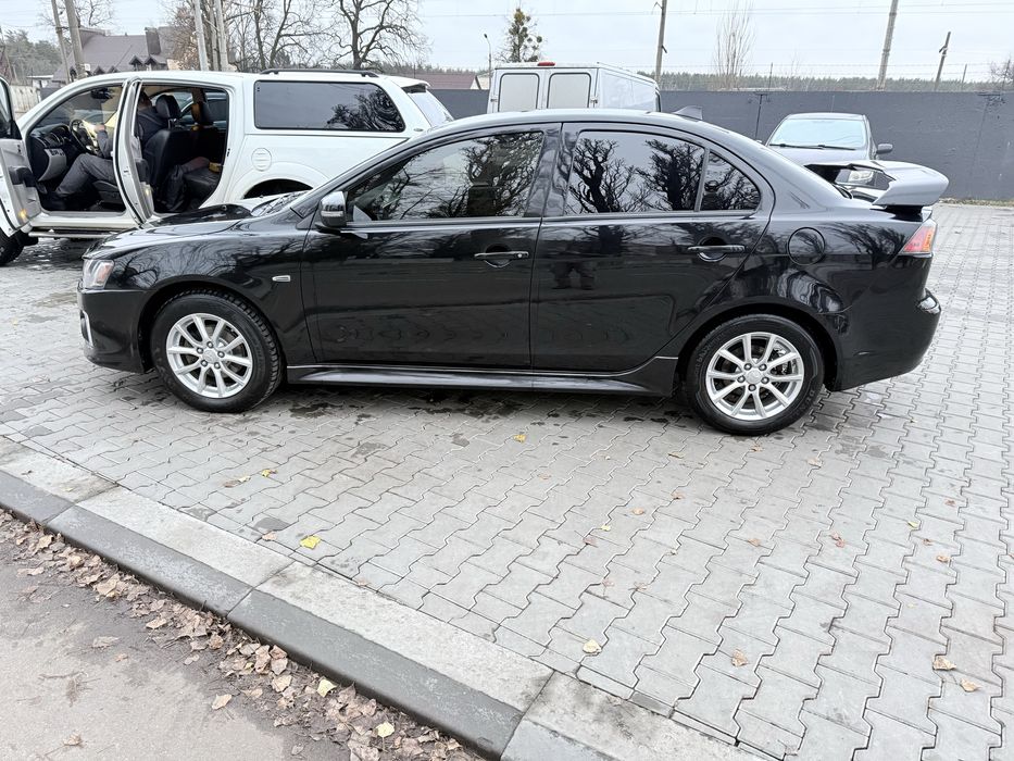 Mitsubishi lancer awd