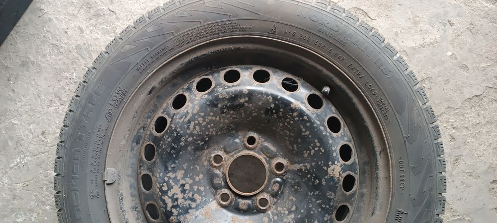 Продам зимнюю резину