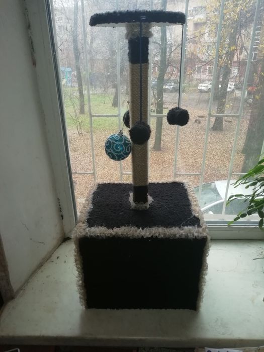 Когтеточка с домиком НОВАЯ