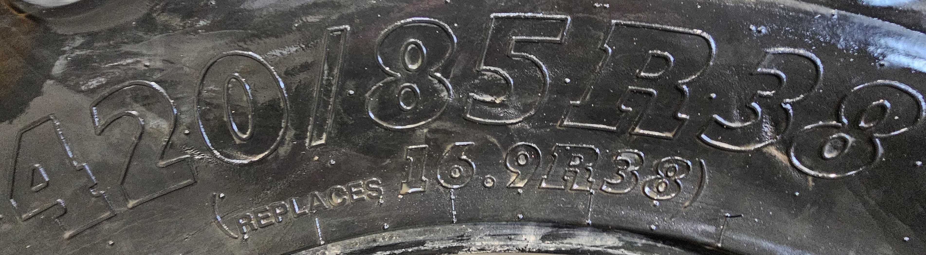 Opona 420/85R38 ; 16.9R38 BKT *S