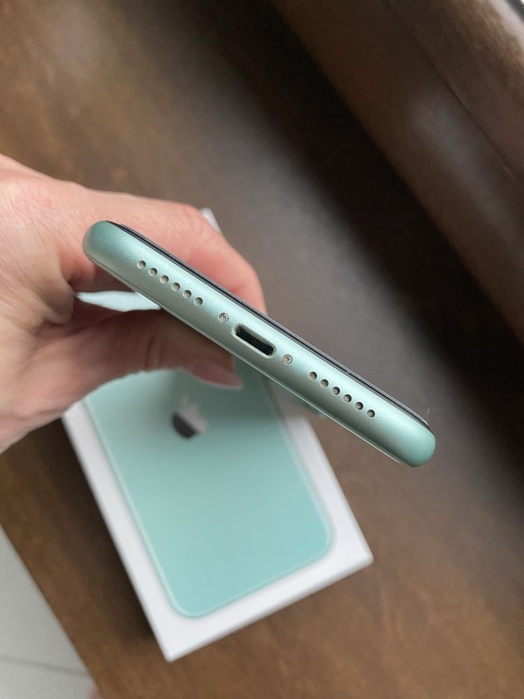 iPhone 11 (miętowy) 64 Gb