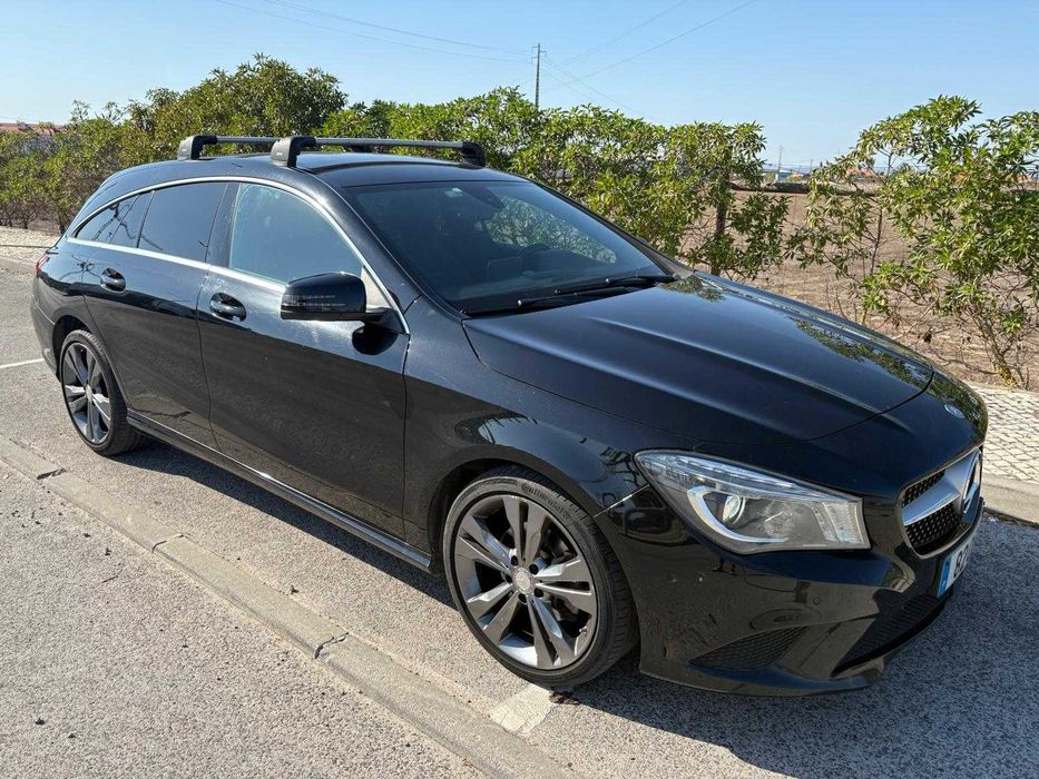 Mercedes-Benz CLA 180 Shooting Brake Urban 2015 – Excelente estado