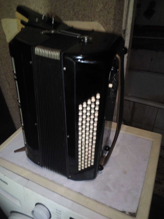 akordeon Scandalli 80 bass