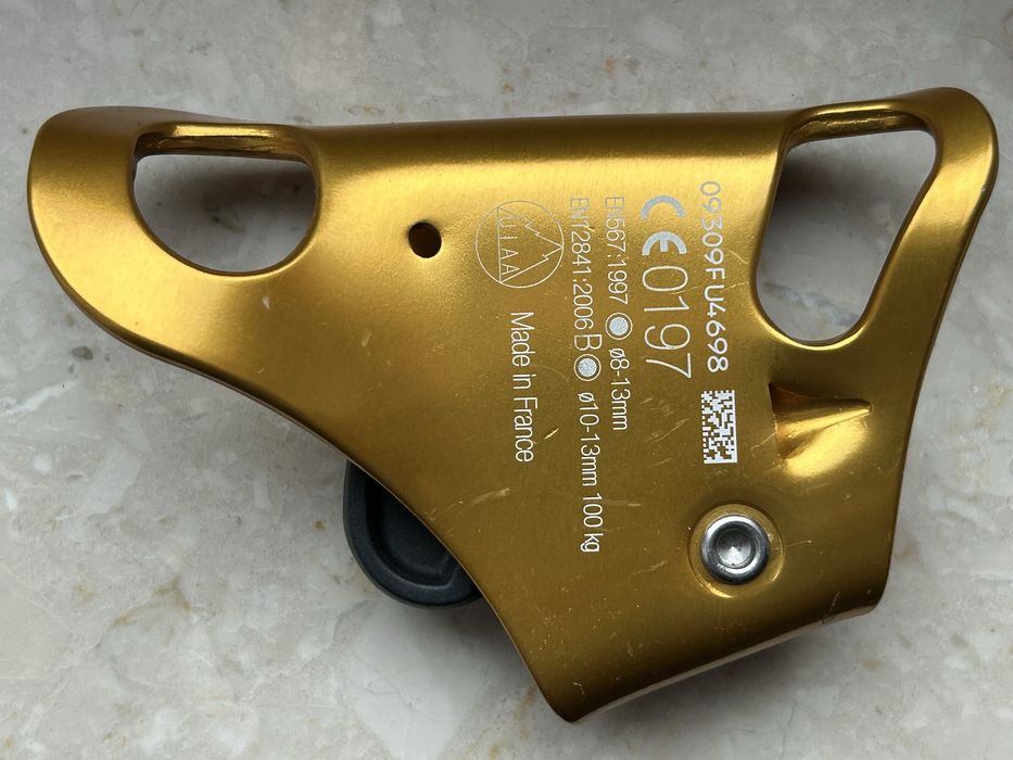 Przyrządy wspinaczkowe Petzl - poignee, croll, shunt, rolka zjazdowa