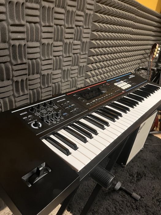 Roland juno ds 61 teclas