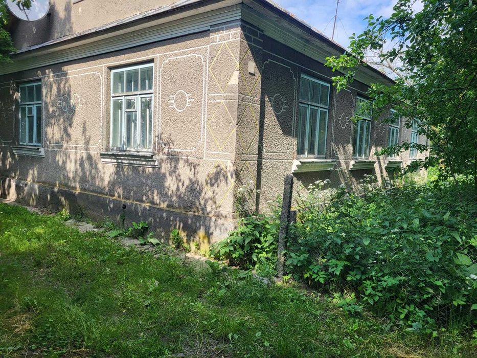 Продам будинок  біля Демидівки