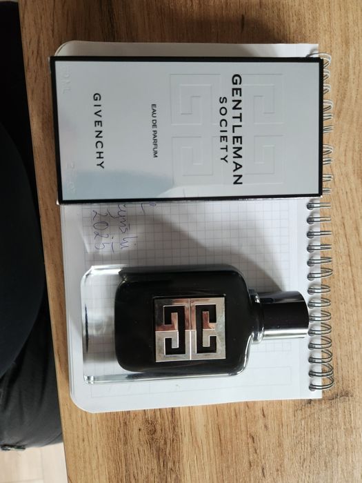 Givenchy Gentleman Society Eau De Parfume