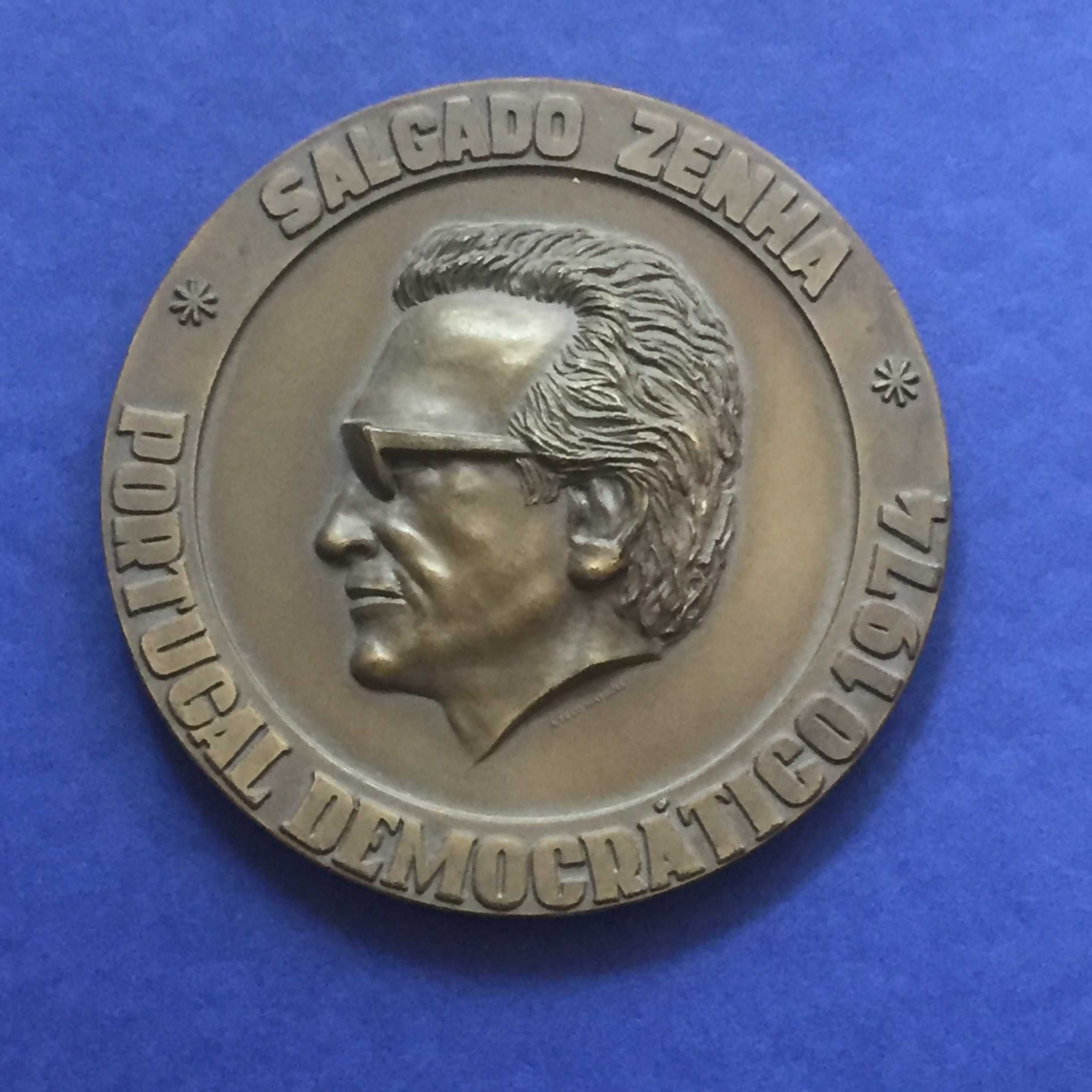 medalha SALGADO ZENHA - MFA Movimento das Forças Armadas-25 Abril