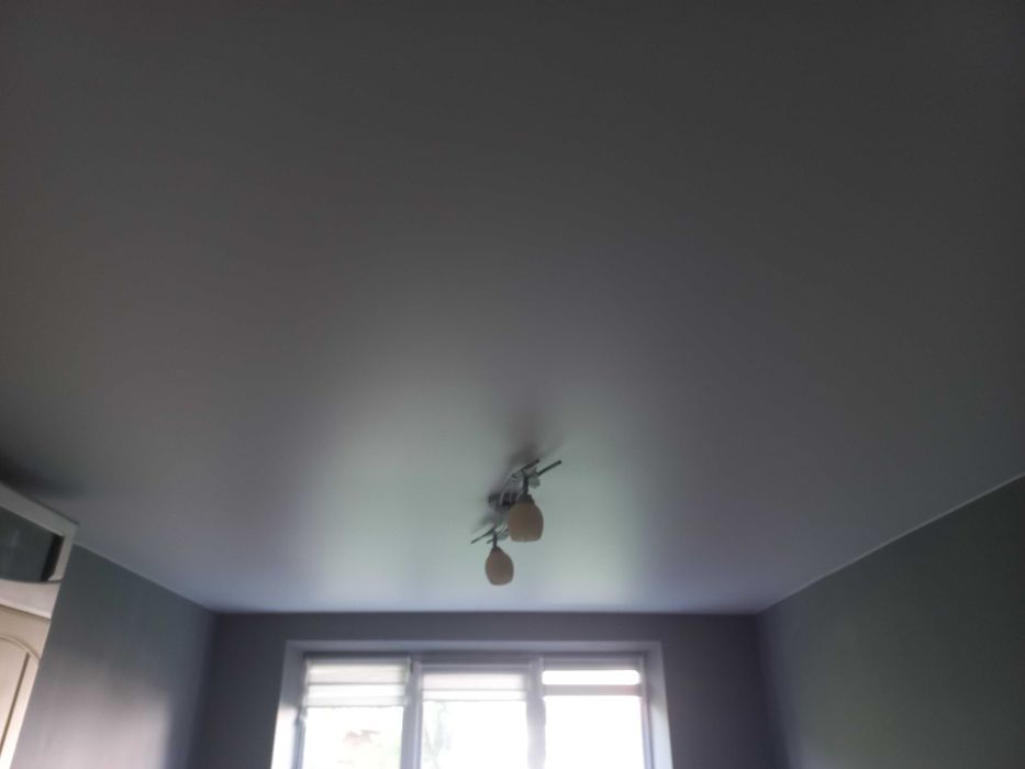 Продам срочно! Кімнату в гуртожитку з окремим душом і туалетом