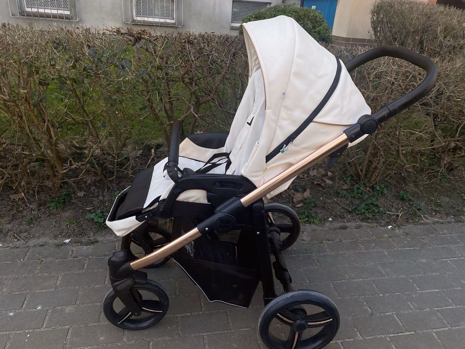 Wózek dziecięcy biały/złoty w wyśmienitym stanie