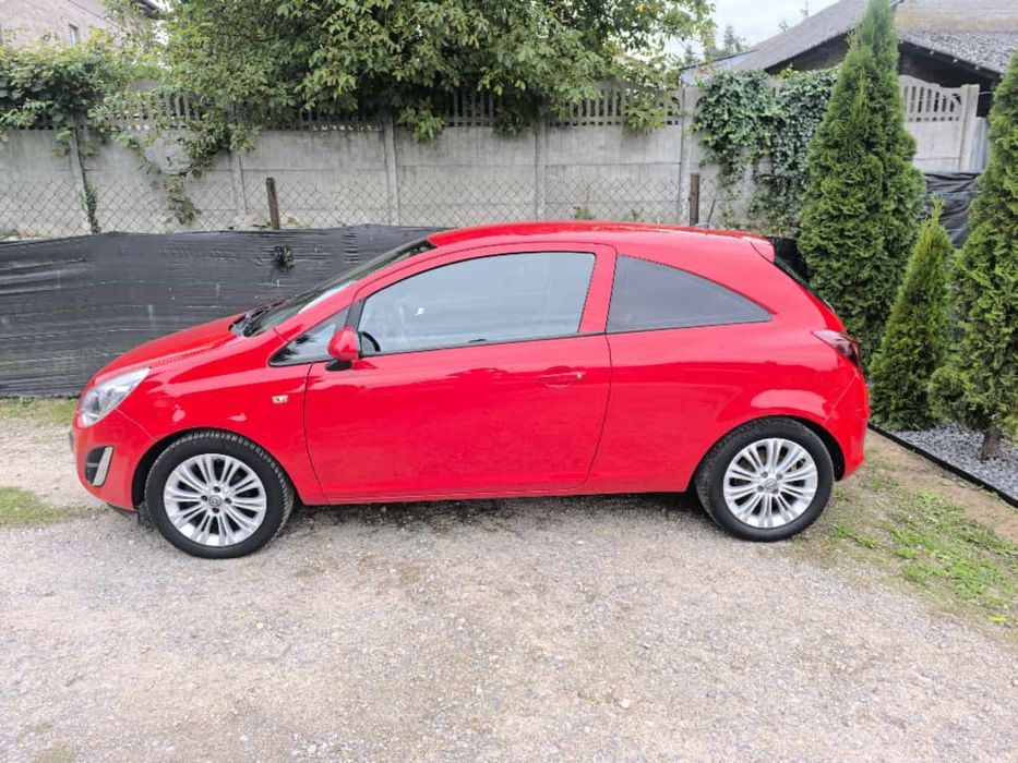 Opel Corsa 1.4 benzyna 2011