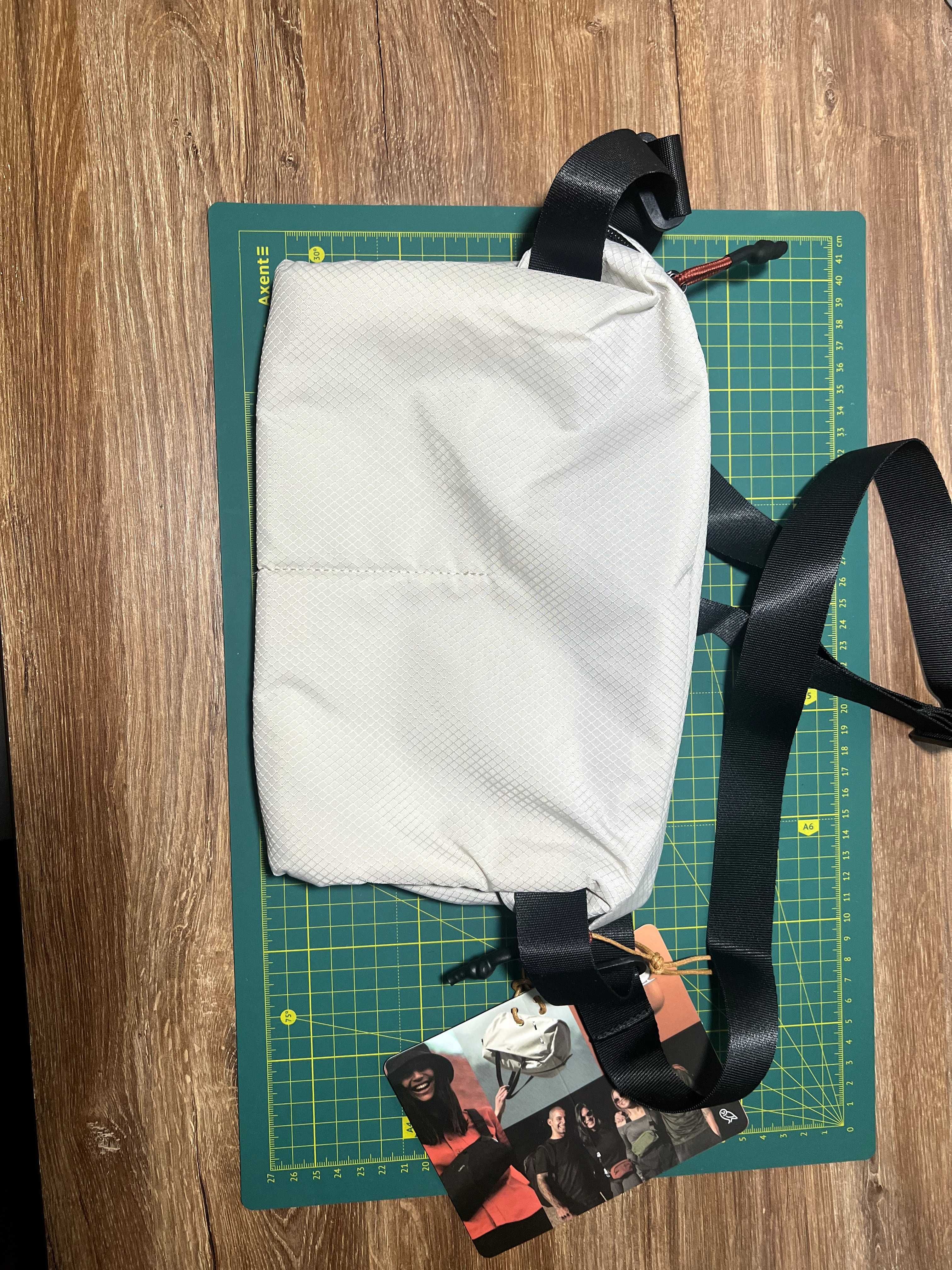 Сумка через плече Bellroy Lite Sling 7L | кросбоді, бананка, поясна