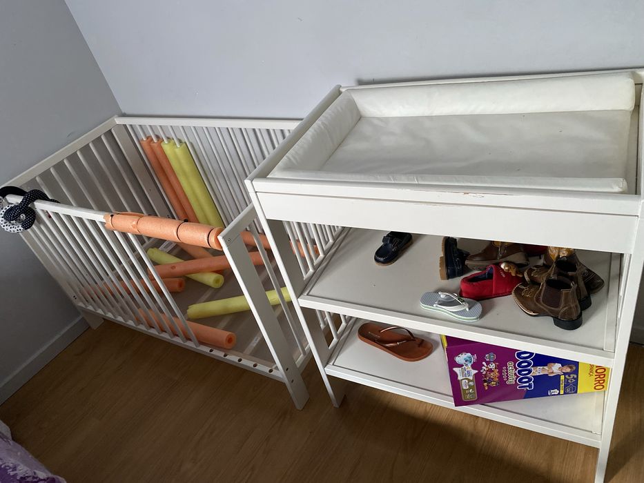 Carrinho de bebe completo ,Berço e trocador de frauda