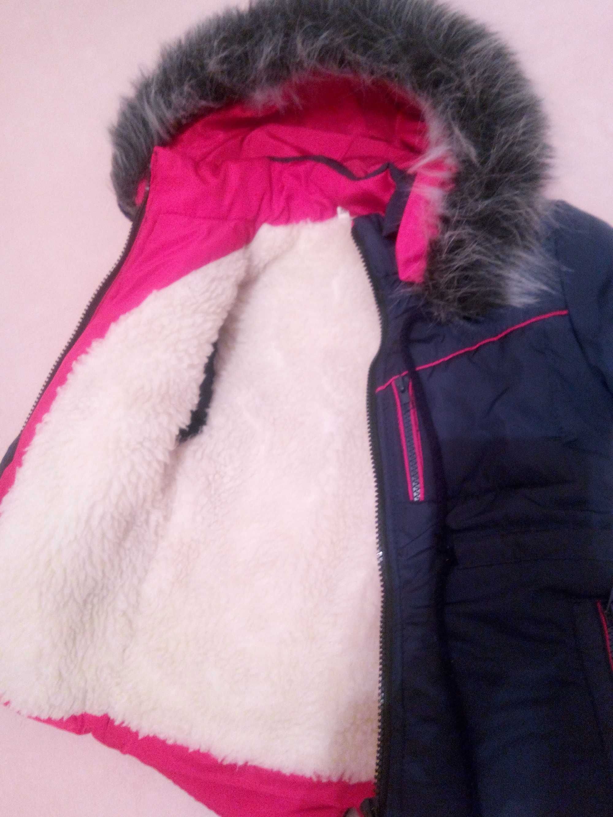 Зимова тепла куртка 92 р. + подарунок комбінезон Oshkosh 2T