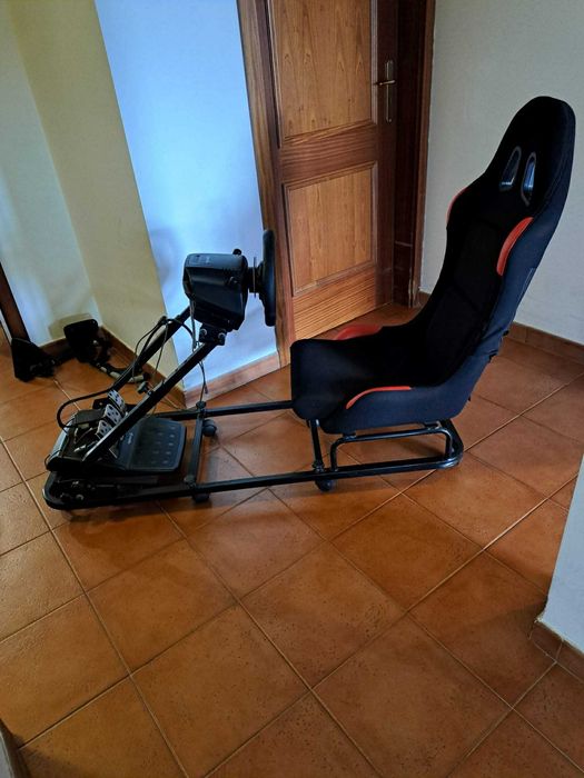 Playseat + Volante e pedais + 10 jogos
