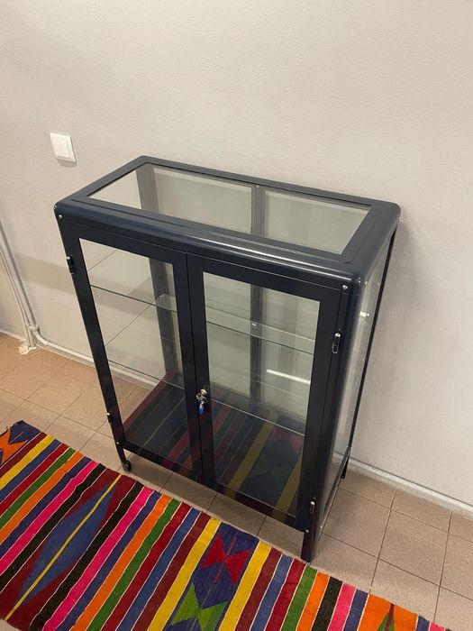 Vitrine ikea de vidro