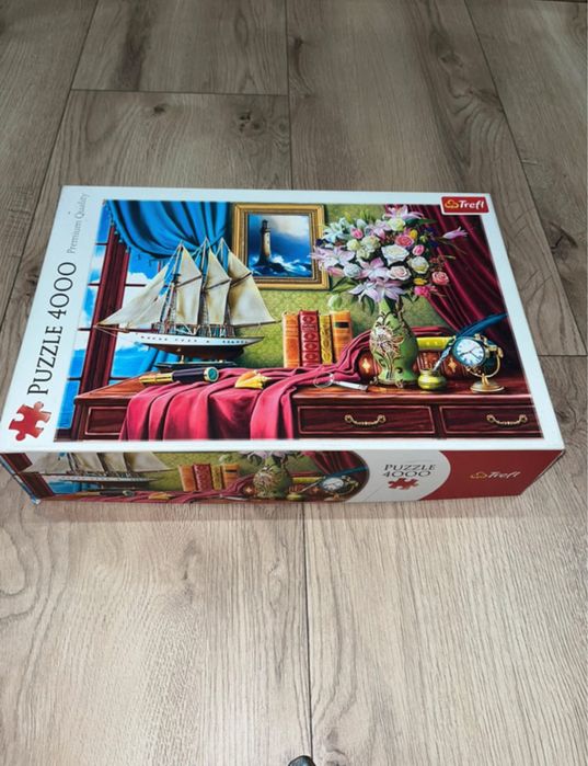 Puzzle Trefl Biurko Odkrywców 4000