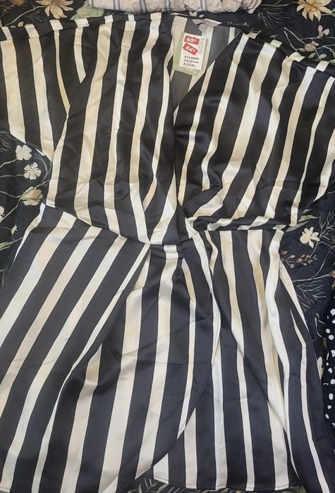 Ubrania damskie zestaw różne rodzaje rozmiary 42-46