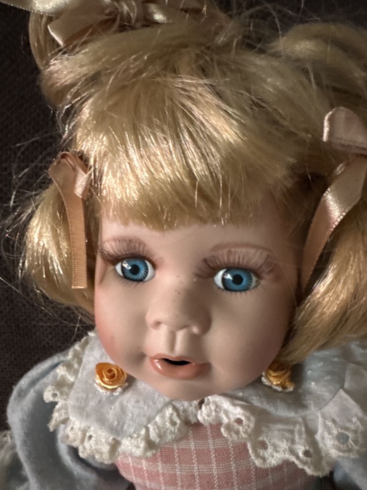 Lalka porcelanowa kolekcjonerska